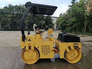 รถบดถนนเครื่องยนต์ดีเซลแบบดรัมเดี่ยว 3 ตัน ยี่ห้อจีน รุ่นปี 2018 แรงบด 35 กิโลนิวตัน เครื่องจักรงานดินมือสองสภาพดี - Product Image 3