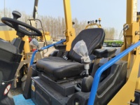 Mini-compacteur routier vibrant à double tambour XCM-G XD120 de 3 tonnes à vendre - Haute efficacité pour l'entretien municipal