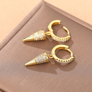 Boucles d'oreilles de luxe plaquées or avec diamants, style punk, pour femme, créoles en or 22 carats avec pendentif conique, pour usage quotidien, taille brillant rond - Product Image 6
