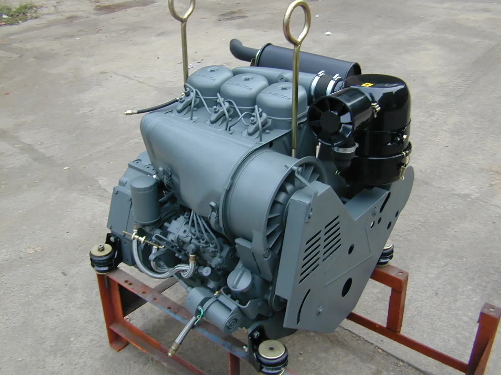 Makine motorları dizel F3L912W 3 silindirli dizel motor 30hp motor satışı