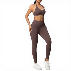 Conjunto de yoga sólido de 2 piezas para mujer XXL, top halter con cuello redondo, sin costuras, de cintura alta, de nailon y elastano, transpirable, elástico y moldeador de glúteos. - Product Image 3