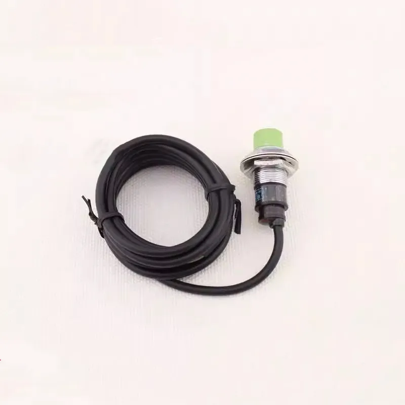 proximity switch sensor PR12-4DN npn DC24V three-wire precision metal inductor has stable performance