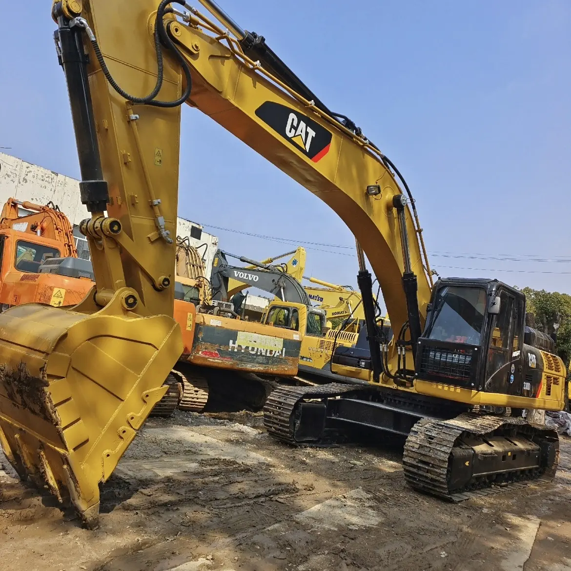 ร้อนใช้ Caterpillar รถขุดตีนตะขาบไฮดรอลิก CAT 324D 325B 325BL 325C คุณภาพรถขุดมีความน่าเชื่อถือได้