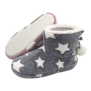 Botas <span class=keywords><strong>de</strong></span> invierno para mujer, zapatos cálidos con forro <span class=keywords><strong>de</strong></span> felpa para casa con pompones, zapatillas <span class=keywords><strong>de</strong></span> interior, botines - Product Image 4