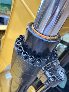 รถขุดไฮดรอลิกตีนตะขาบ CAT 313 GC มือสอง ขนาด 13 ตัน สำหรับงานก่อสร้างและขุดดิน ขาย - Product Image 4