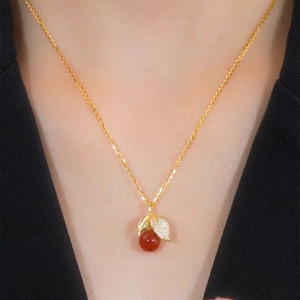 Titanium Steel Red Agate Necklace With Leaf Pendant For Women Clavicle Chain Gift Jewelry Fashion Pendant Necklaces - Product Image 2