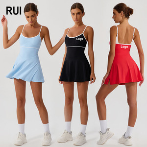 Robe de sport de golf pour femmes RUIQUWIN, respirante, avec short intégré, poches, bandes latérales, logo sur le devant, pour le yoga, le tennis - Product Image 1