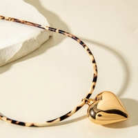 Collier Maillard à imprimé léopard exagéré, pendentif en forme de cœur, rétro et haut de gamme, un accessoire de mode transfrontalier