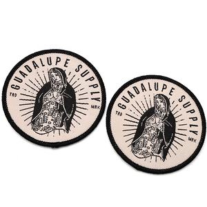 Coudre sur des badges de tissage étiquettes personnalisées école Machine fille Logo tissé vêtements patchs avec bordure Merrow - Product Image 5