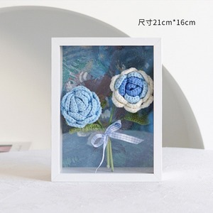 Marco de fotos de madera maciza personalizado, hecho a mano, con diseño creativo de ramo de rosas, decoración para el hogar, producto terminado. - Product Image 1