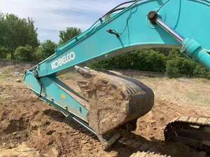 Excavatrice Kobelco SK260LC d'origine japonaise à vendre, bon état, modèle 2022, capacité de la benne de 1,1 m, moteur Kobelco, boîte de vitesses, pompe à engrenages - Product Image 5