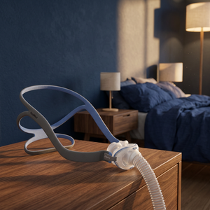 Masque nasal à coussinets Premium P10 de Medikonnect, design minimaliste réutilisable avec ajustement sécurisé et pour une performance silencieuse - Product Image 2