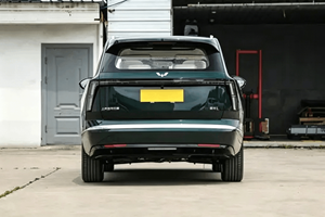 Wuling Starlight L Hybride 5 Portes 6 Places SUV Nouvelle Énergie Véhicule Électrique Essence Couleur Noire Design Moderne - Product Image 3