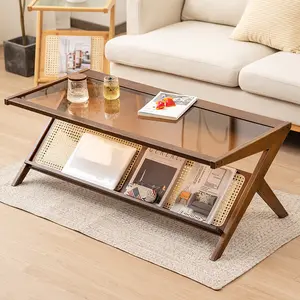 Einfacher kleiner rechteckiger Rattanglas-Couch tisch des kleinen Haushalts retro