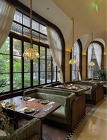 Service de design d'intérieur et matériaux de décoration pour restaurants, solution clé en main pour cafés, bars, hôtels et espaces commerciaux, projet clé en main