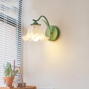 โคมไฟติดผนังสไตล์มินิมอลลิสต์สมัยใหม่ลิลลี่วัลเล่ย์ ดีไซน์ฝรั่งเศสยอดนิยมสำหรับห้องนอน ห้องนั่งเล่น ทางเดิน และบันได - Product Image 3