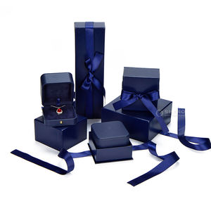 Boîtes en cuir PU personnalisées de qualité supérieure, bleues, en gros, avec ruban et nœud, pour collier, bracelet, bague, boucles d'oreilles, boîte à bijoux - Product Image 1