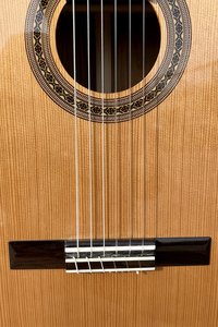<span class=keywords><strong>Guitarra</strong></span> Clásica Sólida de Alta Gama Aiersi, <span class=keywords><strong>Precio</strong></span> de Mayoreo, Gran Venta, con Apoyabrazos, Fabricada en España, para Aprendices Adultos e Intermedios - Product Image 6