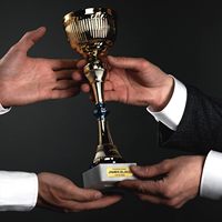 Plaques nominatives gravées au laser Étiquette nominative personnalisée avec support adhésif