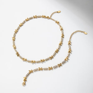 YF6481 Ensemble de bijoux tendance en acier inoxydable étanche, plaqué or 18 carats, avec zircon, collier et bracelet anti-ternissement - Product Image 1