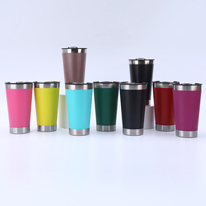 Vente en gros chope à bière moderne et portable à double couche en acier inoxydable de 20oz avec paille intégrée ouvre-bouteille voiture bureau fête - Product Image 3