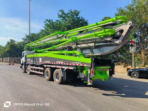 Camions pompe à béton d'occasion Zoomlion 56m, année 2013, modèle ZLJ5430THBSE, bon état - Product Image 4
