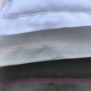 Funda de Almohada de Lino Bordada con Nombres de Bebé Personalizados, Reversible, Estilo Moderno, Cierre de Cremallera y Botón, Uso Doméstico, Agradable al Tacto - Product Image 3