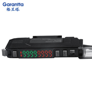 Máquina de posicionamiento fotoeléctrico con sensor de fibra óptica sensible a RGB automático - Product Image 3