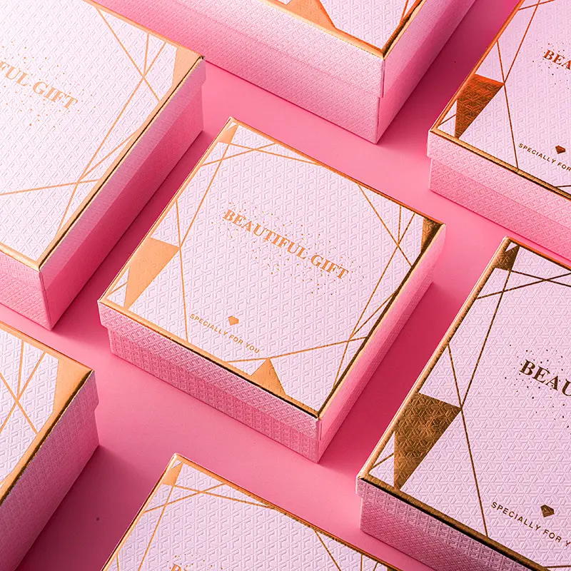 Venta al por mayor Día de San Valentín caja de regalo de cartón logotipo personalizado perfume bufanda caramelo embalaje caja de regalo