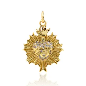 Colgante de corazón chapado en oro, Micro pavé de CZ, medalla de corazón sagrado, Vintage, suministros de joyería DIY, nuevo diseño