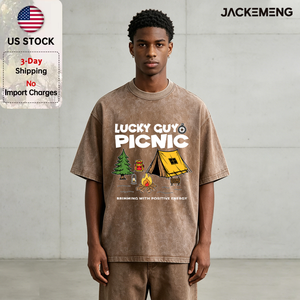 Camiseta Oversize Retro de Estilo Preppy Casual Streetwear con Estampado de Dibujos Animados de Brújula y Pino, Ideal para Camping y Actividades al Aire Libre, Colección LUCKY GUY PICNIC, Edición Local USA - Product Image 1