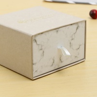 Boîte à tiroirs coulissants de luxe personnalisée carton rigide rigide ruban corde éponge doublure mat stratification gaufrage pour emballage de cadeaux