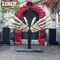 Sculpture géante de main de squelette d'Halloween, accessoire d'horreur à griffes attachées, en silicone et éponge avec structure en fer, pour maison hantée, parc, événement, exposition