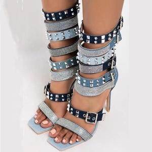 <span class=keywords><strong>Borchie</strong></span> con strass blu tacchi alti <span class=keywords><strong>scarpe</strong></span> estate punta quadrata moda fibbia Denim sandali personalizzati per <span class=keywords><strong>donna</strong></span> cerniera posteriore taglia 43 - Product Image 6