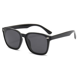Gafas de sol polarizadas de alta calidad, personalizadas con marca, para exteriores, con protección UV400, de diseño. - Product Image 4