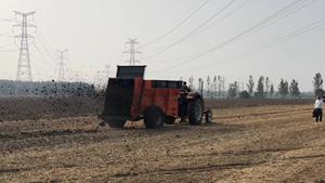 2025 nouveau produit épandeurs d'engrais universels épandeur de <span class=keywords><strong>fumier</strong></span> pour ferme d'élevage pour l'amélioration de la qualité du sol - Product Image 2