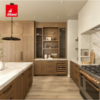 Meubles de cuisine modernes en placage de chêne blanc, style Shaker, avec portes vitrées transparentes intégrées et étagères, en vente