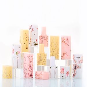 หลอดลิปสติกลิปบาล์มพลาสติกพิมพ์ลาย3D สไตล์จีน12.1มม. สีเหลืองขาวชมพูสวยงาม - Product Image 2