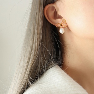 Fashion Fine Stainless Steel Freshwater Pearl Earring 18k Gold Plated <b>Bow</b> Stud Earring - Product Image 3