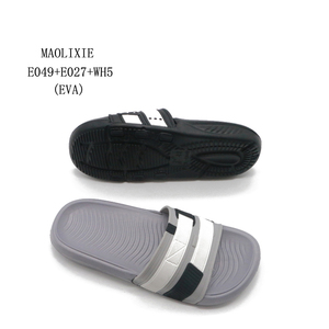 Women's Slippers — pantoufles à enfiler EVA pour hommes, babouches tendances et personnalisées de luxe, sandales originales - Product Image 4