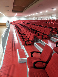 Silla Plegable Tapizada para Auditorio con Reposabrazos Ajustables y Soporte Metálico para Eventos Deportivos - Product Image 3