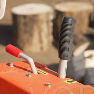 KP-13 Pequeña Rajadora de Leña Eléctrica de 13T, Hidráulica, Automática, Fácil de Operar, para Uso Doméstico, Máquina Rajadora de Leña Móvil - Product Image 4