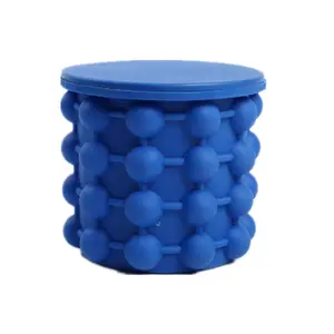 Hot Sale Summer Save Space Ice Cube Mold Trays Plastic TPR Ice Bucket Small 13*12cm Ice Genie