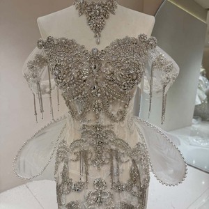 Vestidos de Novia DW0194 Únicos con Escote Corazón, Ilusión de Cristal, Borlas, Corte Sirena Ajustado, Cola Capilla, Encaje y Aplicaciones Florales - Product Image 4