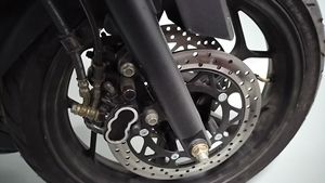 Scooter Elettrico a Due Ruote per Adulti a Prezzo di Fabbrica, Motocicletta Elettrica Made <span class=keywords><strong>in</strong></span> <span class=keywords><strong>China</strong></span> - Product Image 6