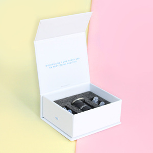 Caja de regalo con tapa de cierre magnético de cartón personalizada, botella cuentagotas, regalo de aceite esencial, caja de marca Prime Lotion - Product Image 1