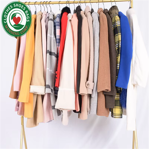 Chaqueta cortavientos Fardos Ropa usada del Reino Unido Fardos para damas Ropa de segunda mano Vendedor completo VIP ropa usada - Product Image 6