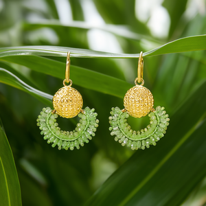 ต่างหูแฟชั่นแบบห้อย ชุบทอง PVD สแตนเลสสตีล 316L ดีไซน์ลูกปัดสีเขียว ทนทาน เป็นมิตรต่อสิ่งแวดล้อม - Product Image 3