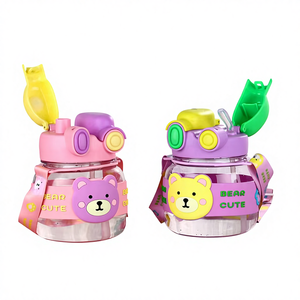 Botella de Agua de Plástico de Gran Capacidad (1000 ml) con Diseño de Oso 3D, Decoración de Dibujos Animados, con Doble Pajita, para Niños, Venta al por Mayor - Product Image 1