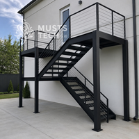Escalier extérieur en acier de style industriel moderne pour résidence de jardin, conception usine